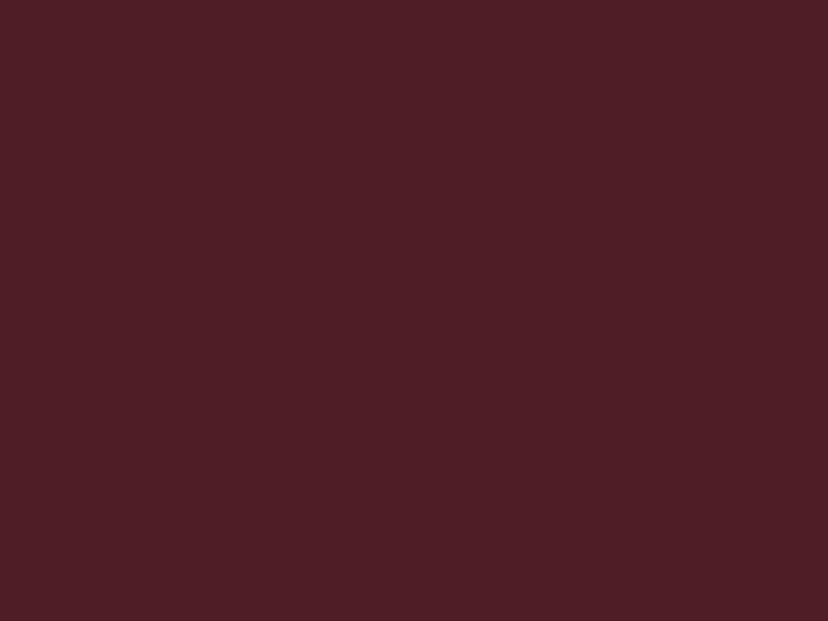 Verzorgingsproducten op een houten plank